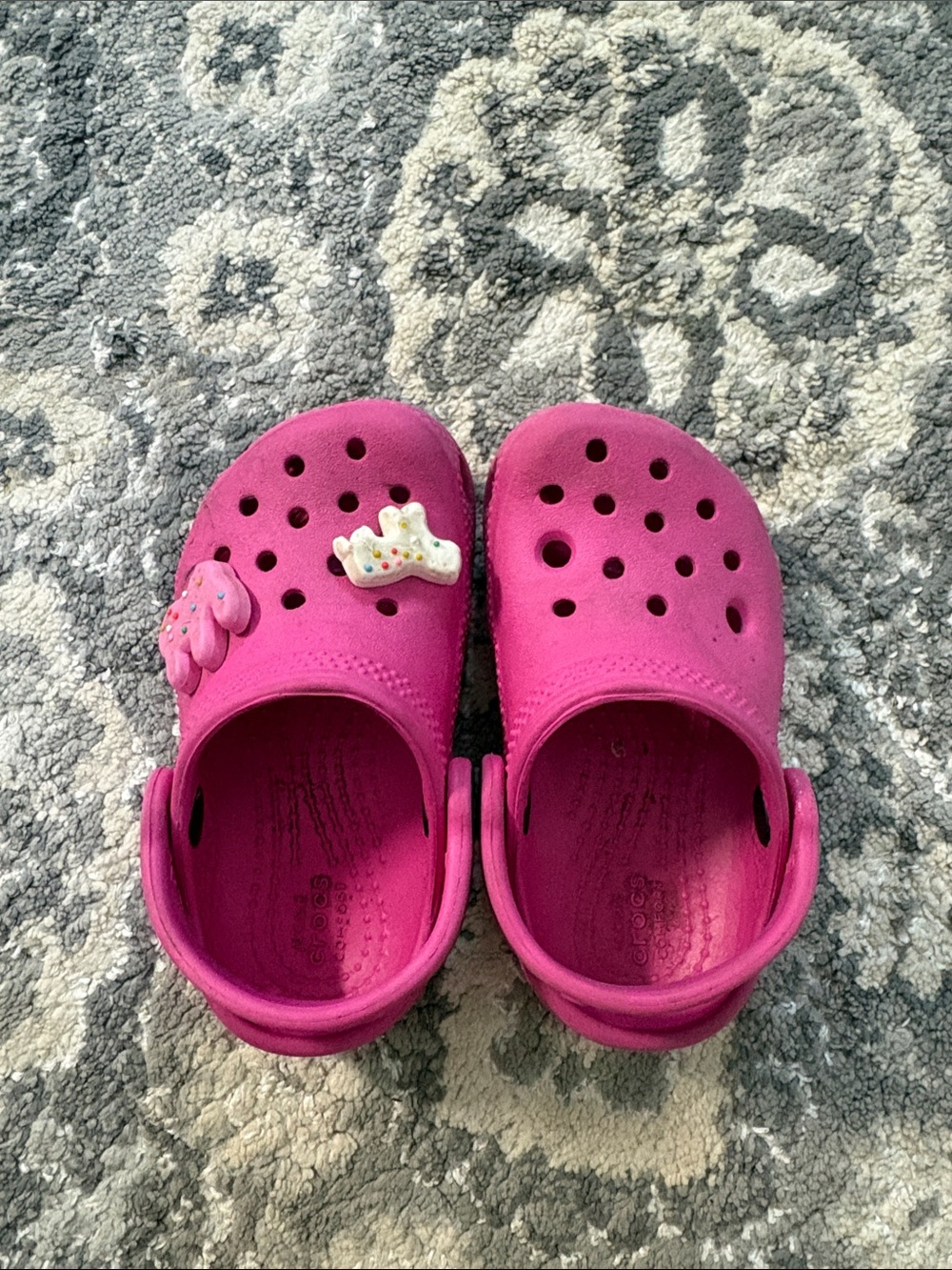 CROCS Kids Hot Pink Classic Clog Sandals with Charms